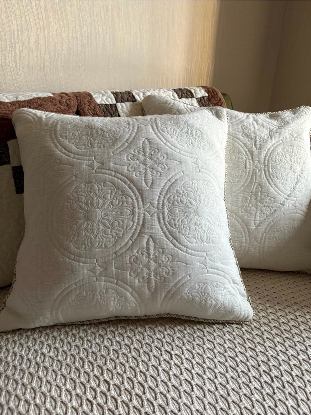 White Quilted Decorative Throw Pillow - Elegant Medallion Pattern